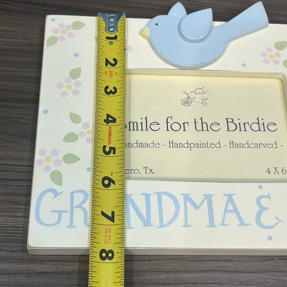Smile For The Birdie Handpainted Handcarved Grandma & Me Wooden Photo Frame - Picture 15 of 16